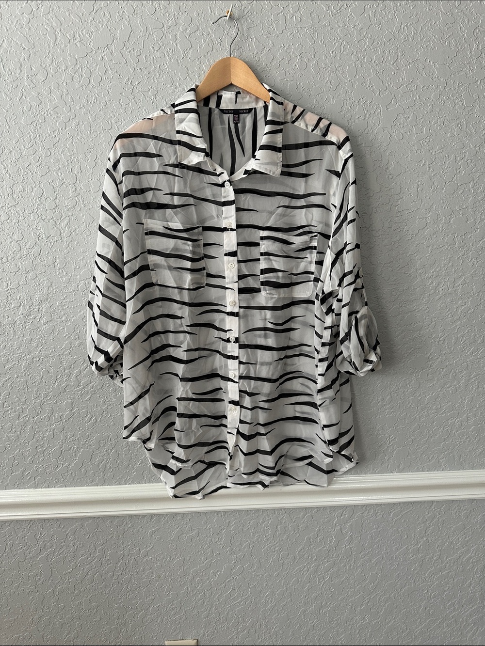 New Victoriaโs Secret White and Black Striped Button-Up Shirt size XL